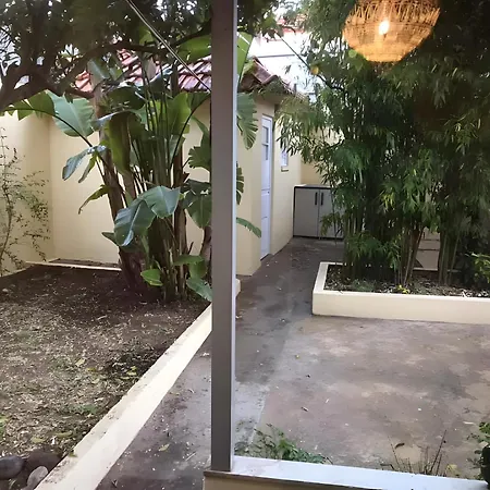 Casa Do Bairro Willa Lizbona