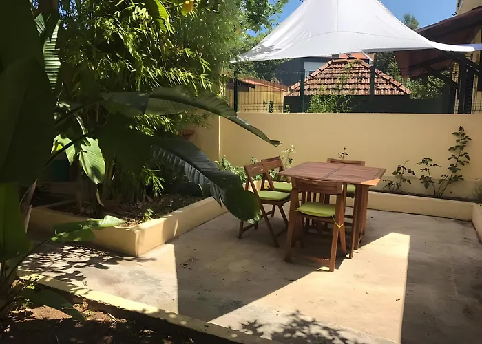 Casa Do Bairro Willa Lizbona